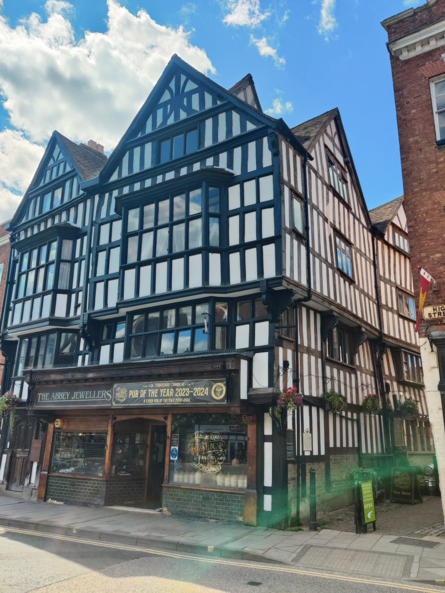 BEER MEMORIES - Quirky Pubs on Daddy Day