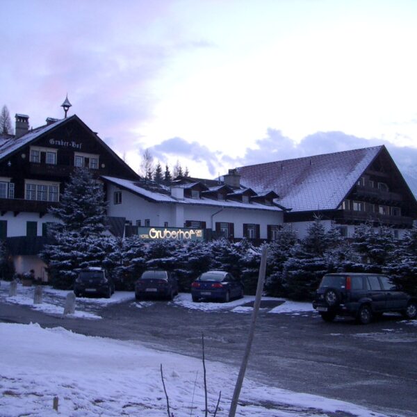 Carving the Alps: My Snowboarding Years and What I Saw in the Hotel Corridor